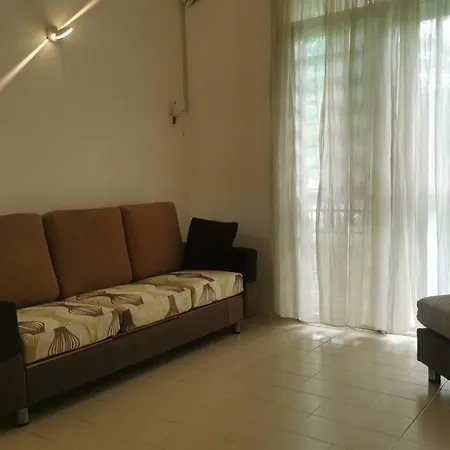 Cozy NEAR-BEACH Apartment - LazyCats' Den